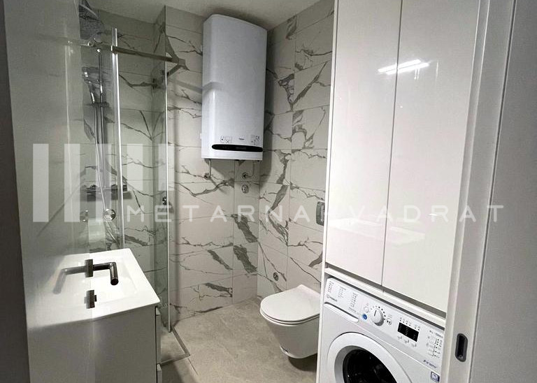 Beograd
                                                                                                    , West 65
                                                                                                    , Heroja sa Košara
                                                                slika 11