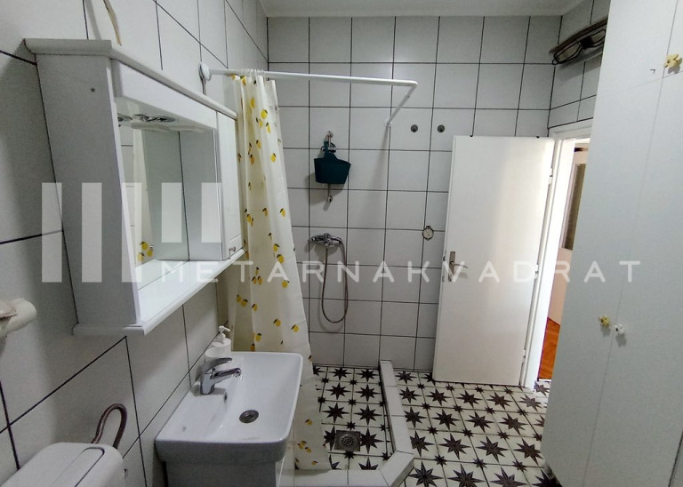 U blizini Đeram pijace, Đurićeva, namešten (ID: 1228) ID#1228