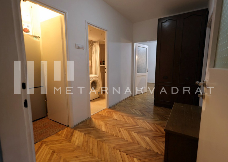 Beograd
                                                                                                    , Braće Jerković
                                                                                                    , Meštrovićeva
                                                                slika 13