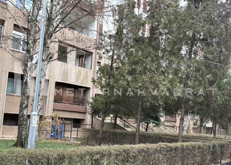 Beograd
                                                                                                    , Karađorđev trg
                                                                                                    , Prve pruge
                                                                slika 19