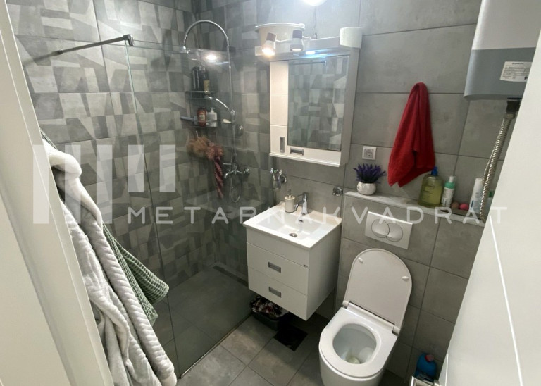 Beograd
                                                                                                    , Novi Merkator
                                                                                                    , Španskih boraca
                                                                slika 11