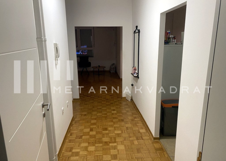 Beograd
                                                                                                    , Novi Merkator
                                                                                                    , Španskih boraca
                                                                slika 13