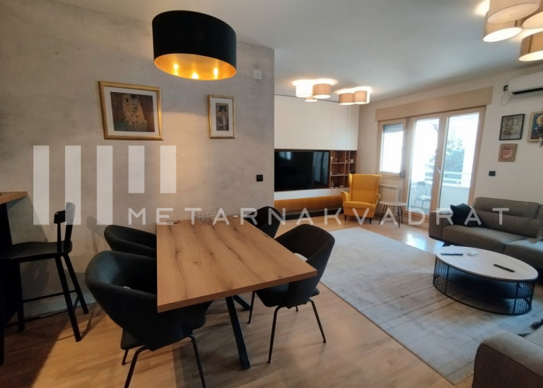 Bulevar, Voje Veljkovića, lux, 2 parking mesta(ID: 1333) ID#1333
