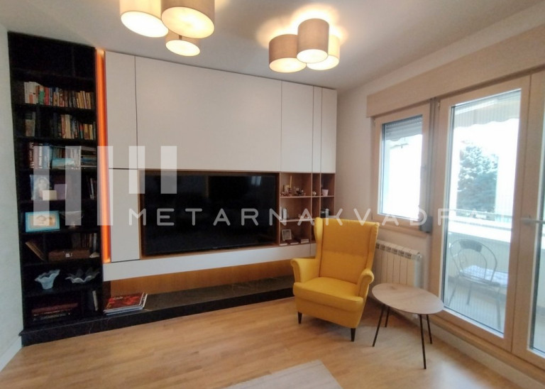 Bulevar, Voje Veljkovića, lux, 2 parking mesta(ID: 1333) ID#1333