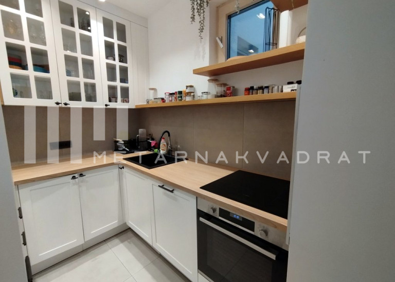 Bulevar, Voje Veljkovića, lux, 2 parking mesta(ID: 1333) ID#1333